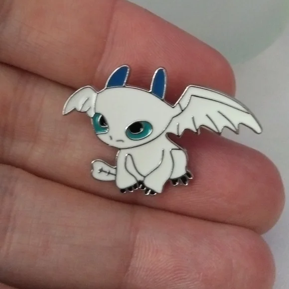 HTTYD Pin - Picture 3 of 4